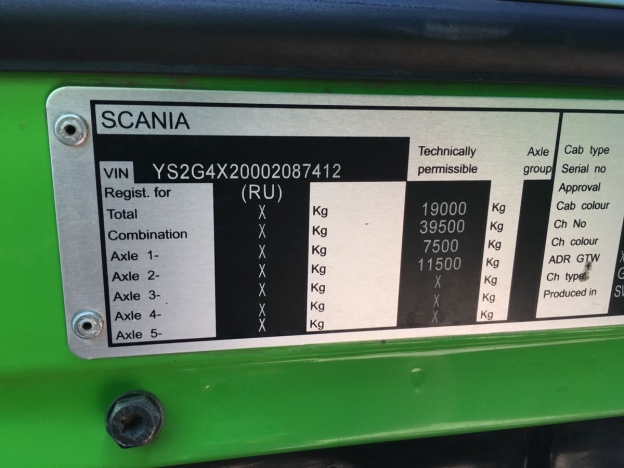 Скания вин номер. Маркировочная табличка Scania 124. Маркировочная табличка Scania. Шильдик Скания р340. Шильдик Скания 340.